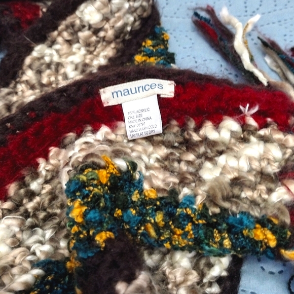 EUC Maurice's multi-colored knit scarf with fringe - Picture 10 of 12